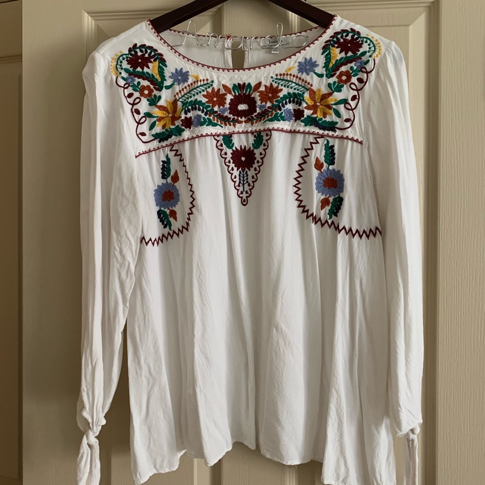 Embroidered blouse